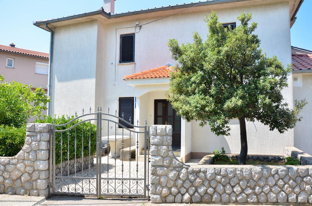 Apartments Nikola Senj  Bagian luar foto