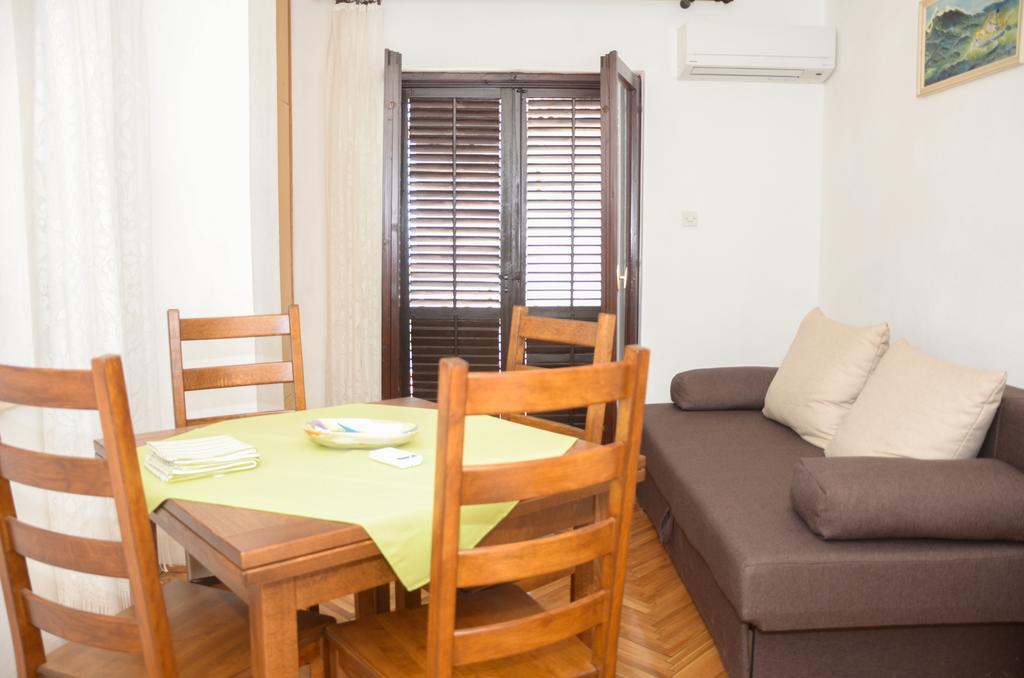 Apartments Nikola Senj  Bagian luar foto